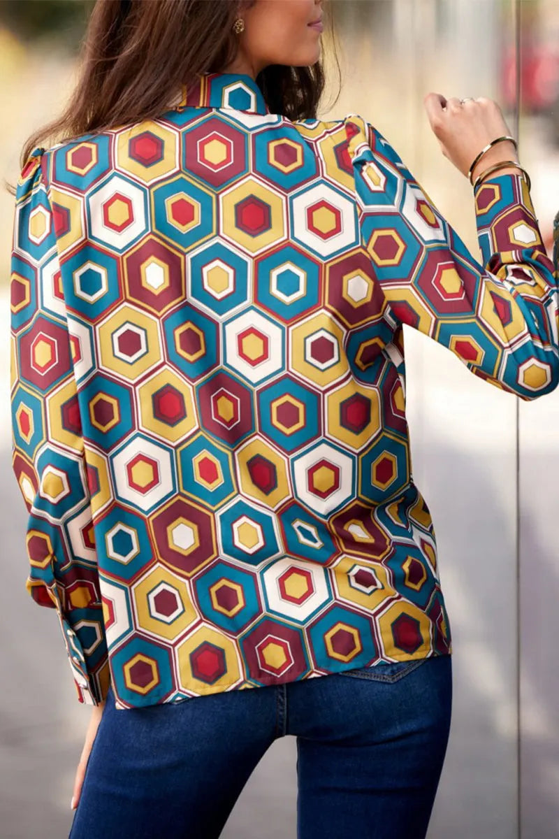 Classic Vintage Shirt with a Flattering Fit