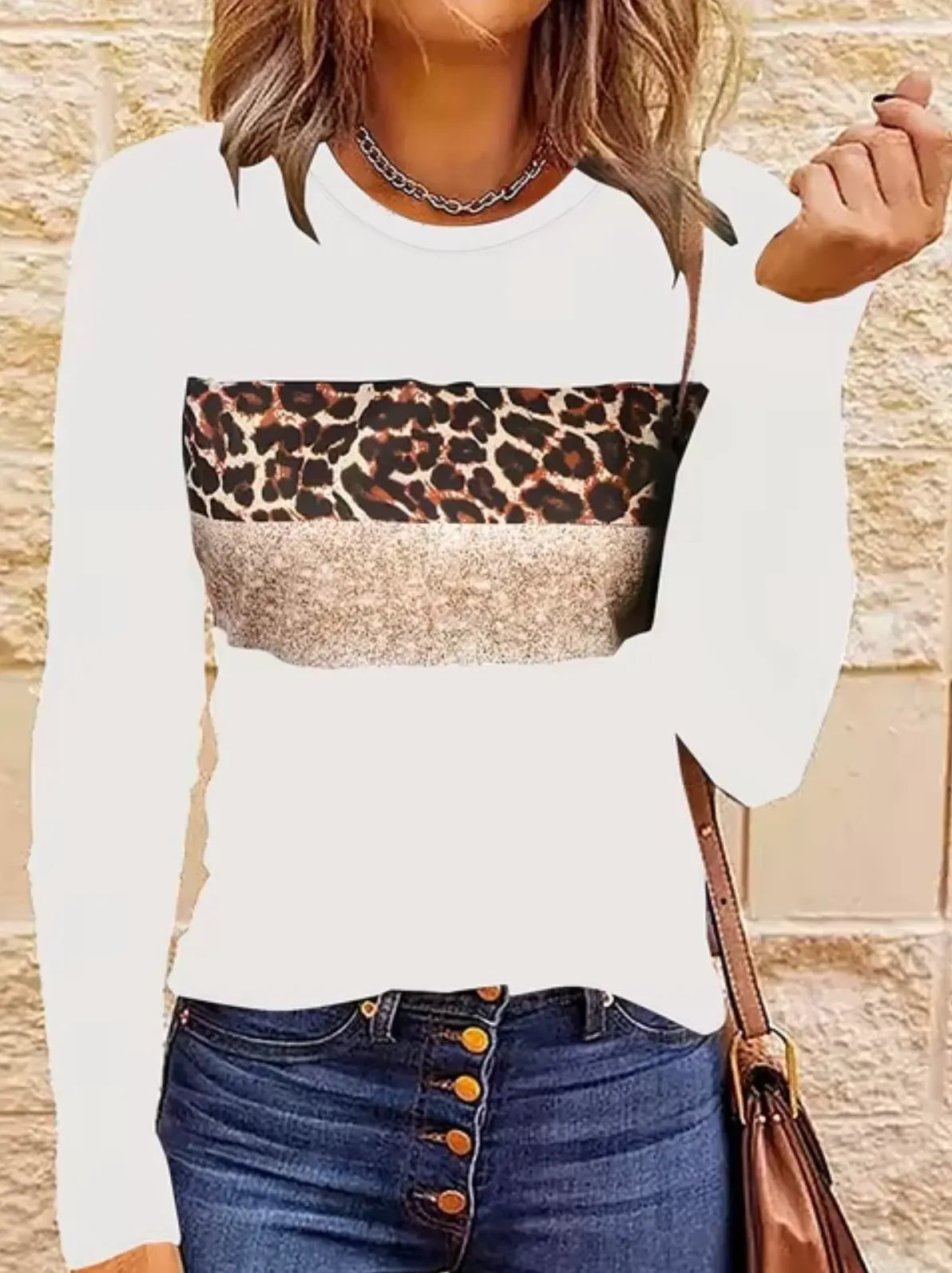 Well Tailored T-Shirt with a Graceful Silhouette