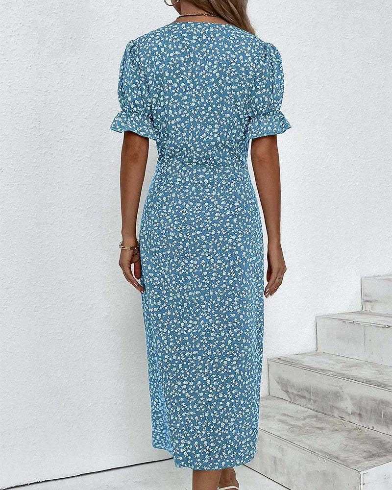 Classic Vintage Dress with a Flattering Fit