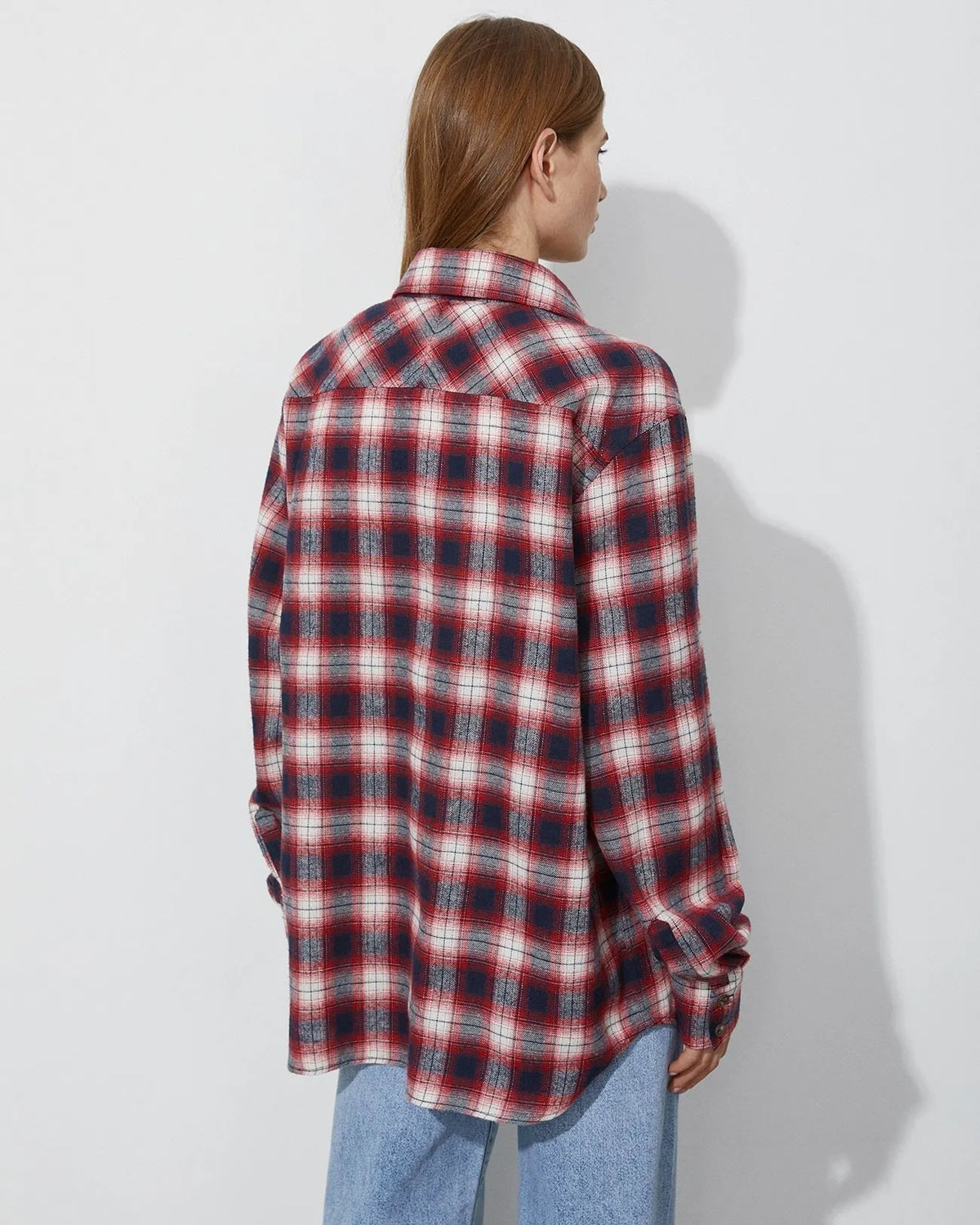 Effortlessly Elegant Shirt with a Timeless Design