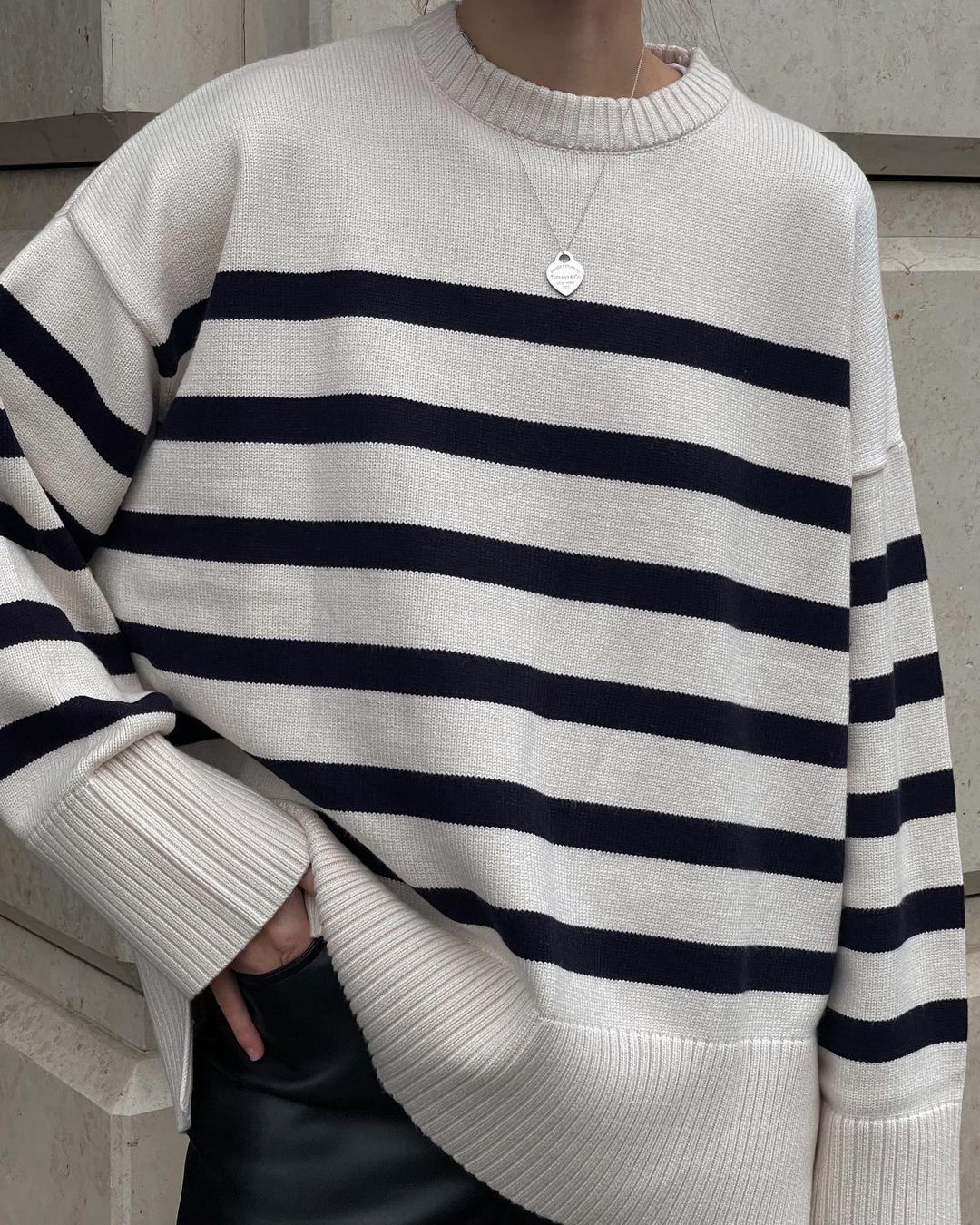 Well Tailored Blouse with a Graceful Silhouette