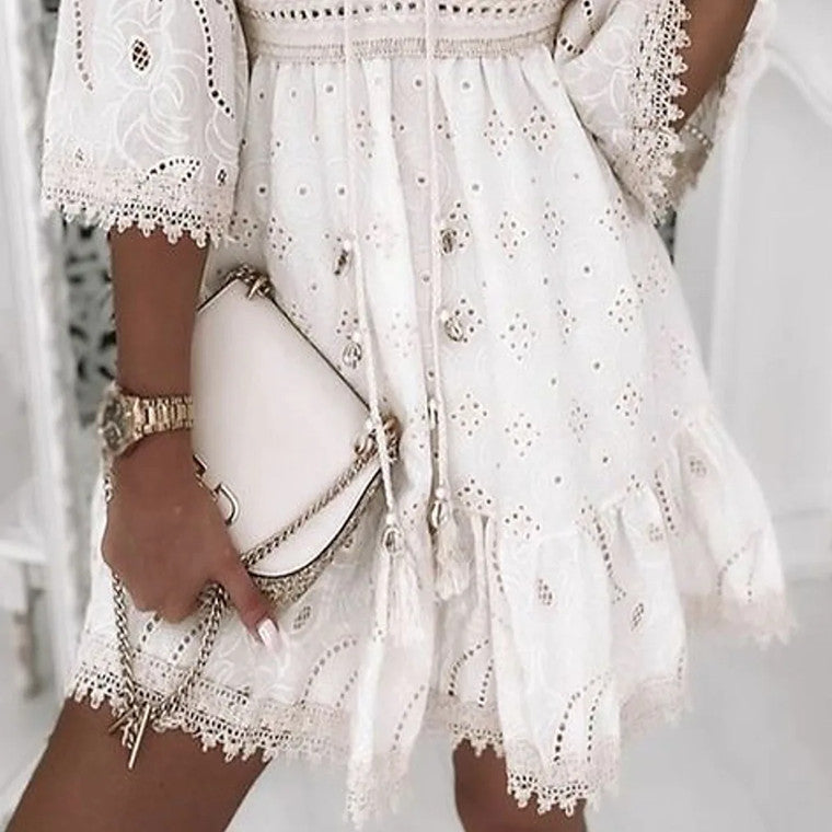Classic Vintage Dress with a Flattering Fit