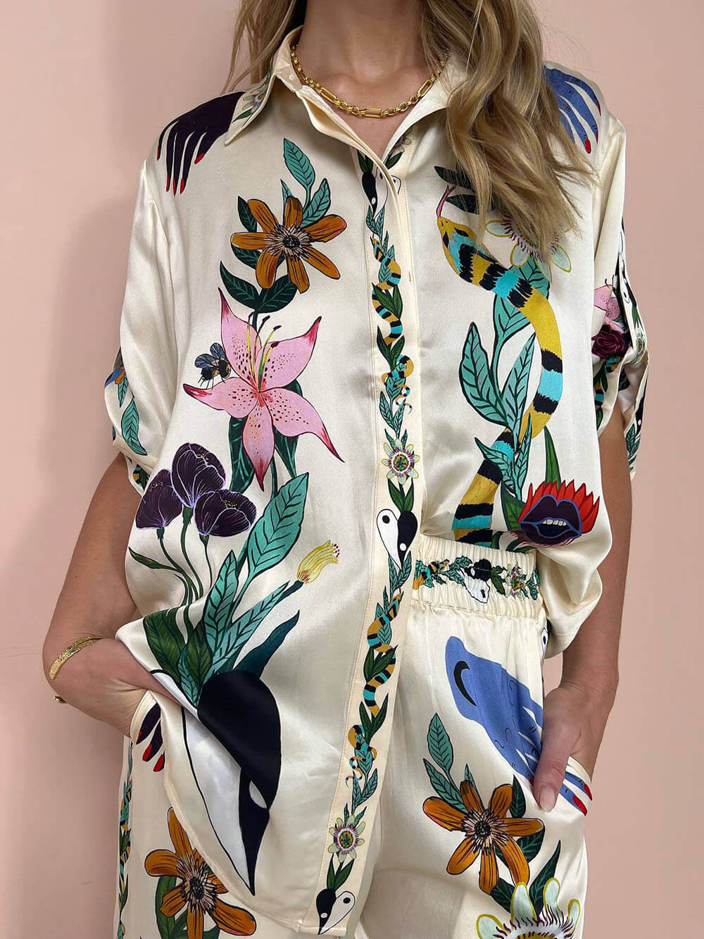 Gracefully Styled Blouse for Any Occasion