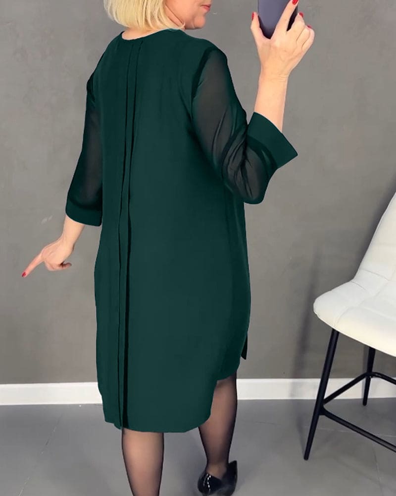 Classic Vintage Dress with a Flattering Fit