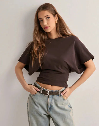Effortlessly Elegant T-Shirt with a Timeless Design