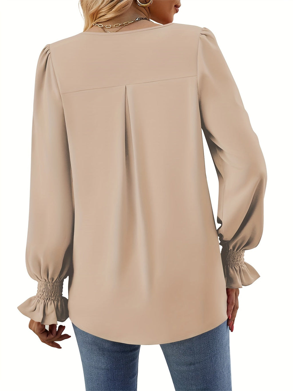 Sophisticated Blouse with a Clean Classic Look