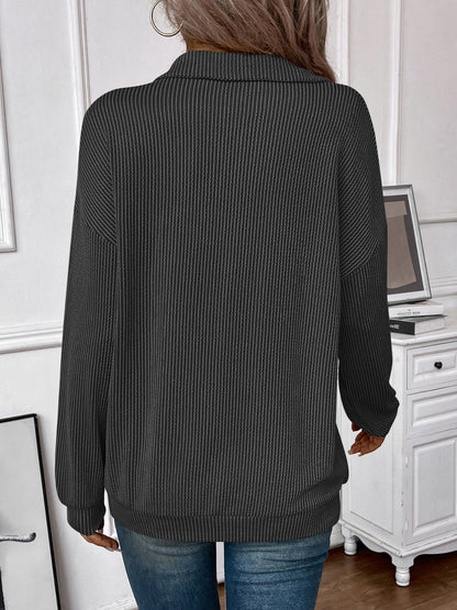 Effortlessly Elegant T-Shirt with a Timeless Design