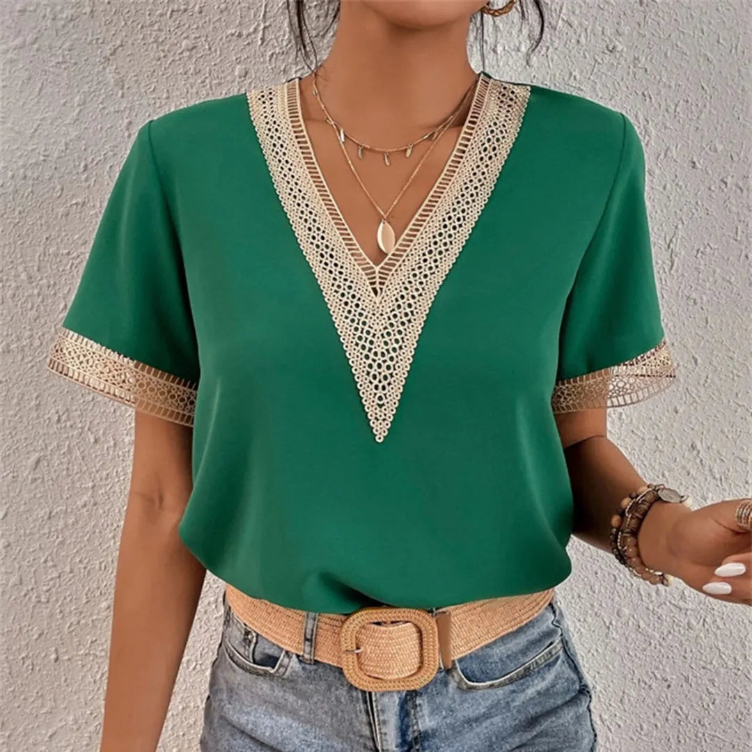 Well Tailored T-Shirt with a Graceful Silhouette