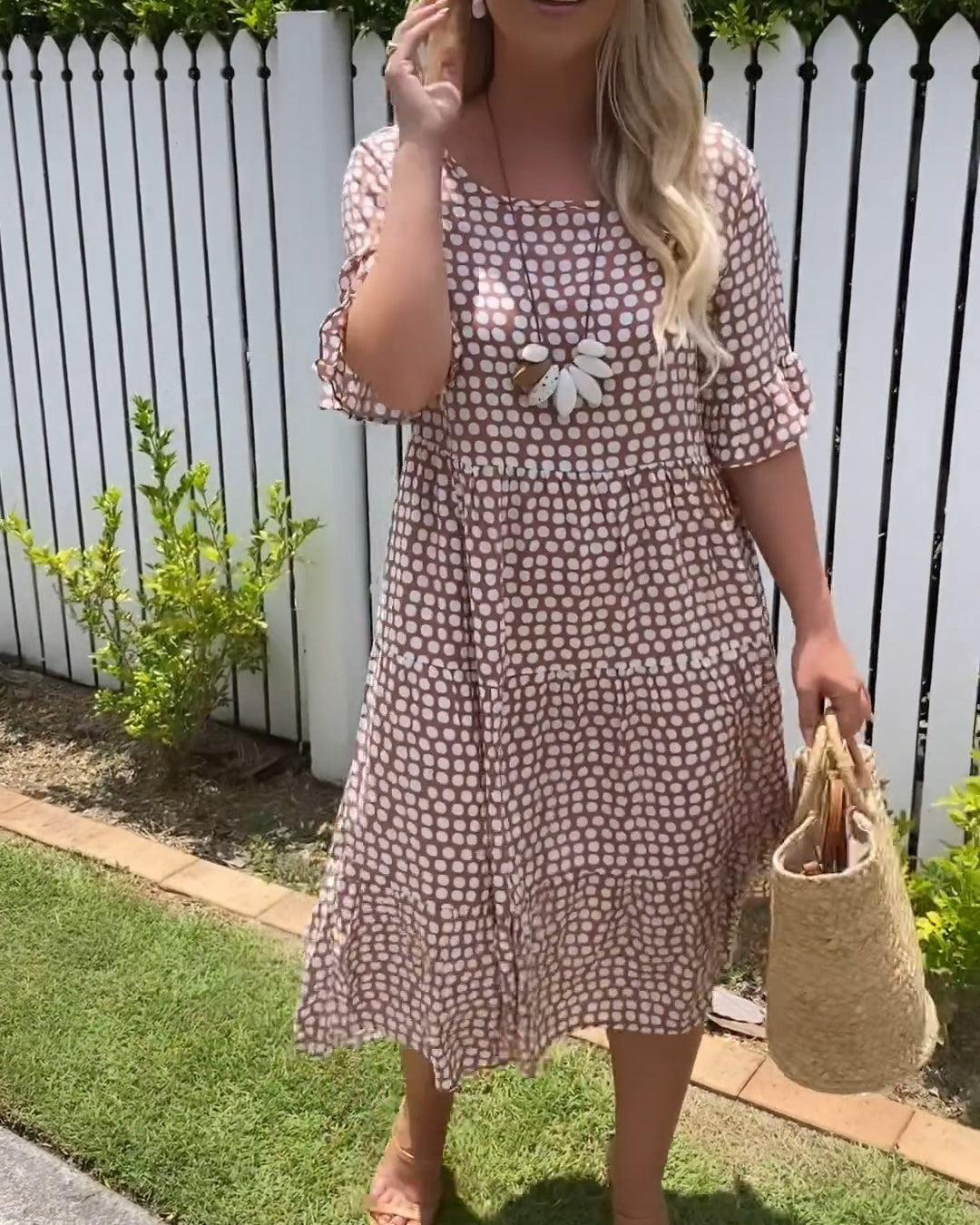 Effortlessly Elegant Dress with a Timeless Design