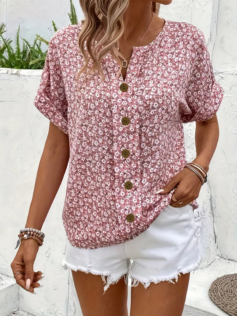 Classic Vintage Blouse with a Flattering Fit