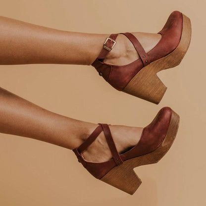 Graceful Orthopedic Sandals for Modern Look