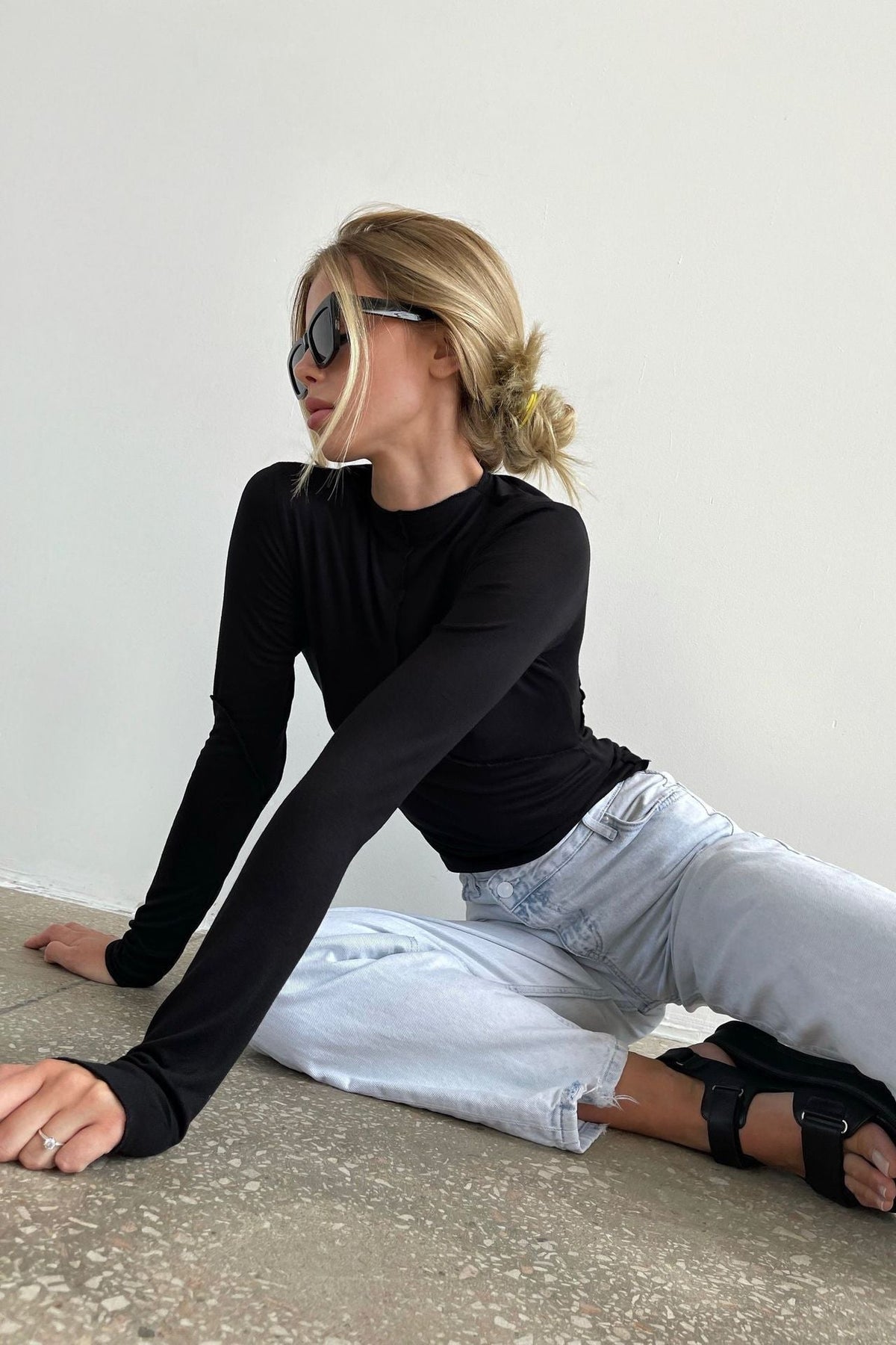 Beautifully Crafted Blouse in a Classic Style