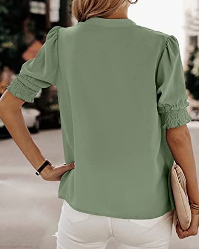 Classic Vintage Blouse with a Flattering Fit
