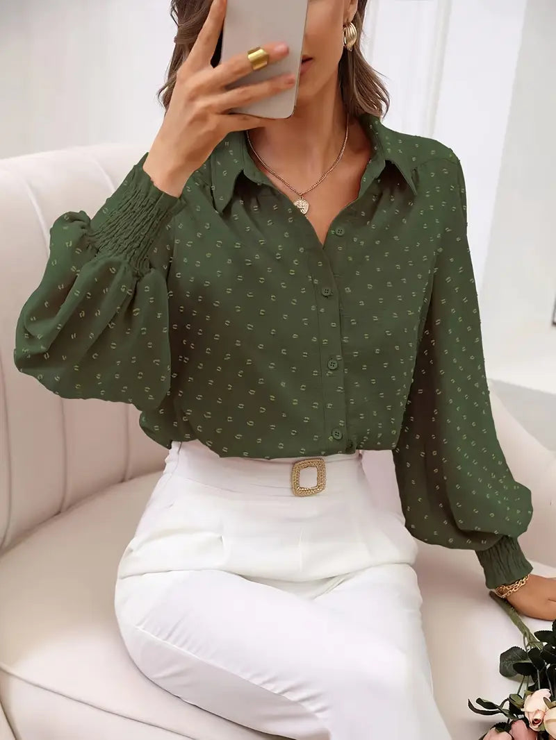 Beautifully Crafted Blouse in a Classic Style