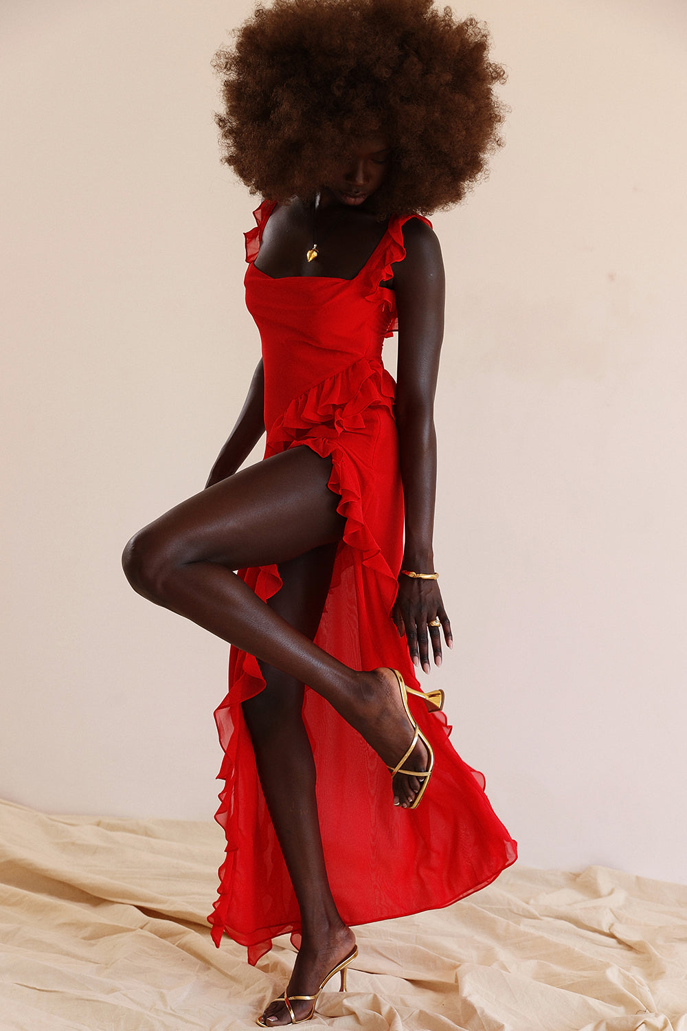 Well Tailored Dress with a Graceful Silhouette