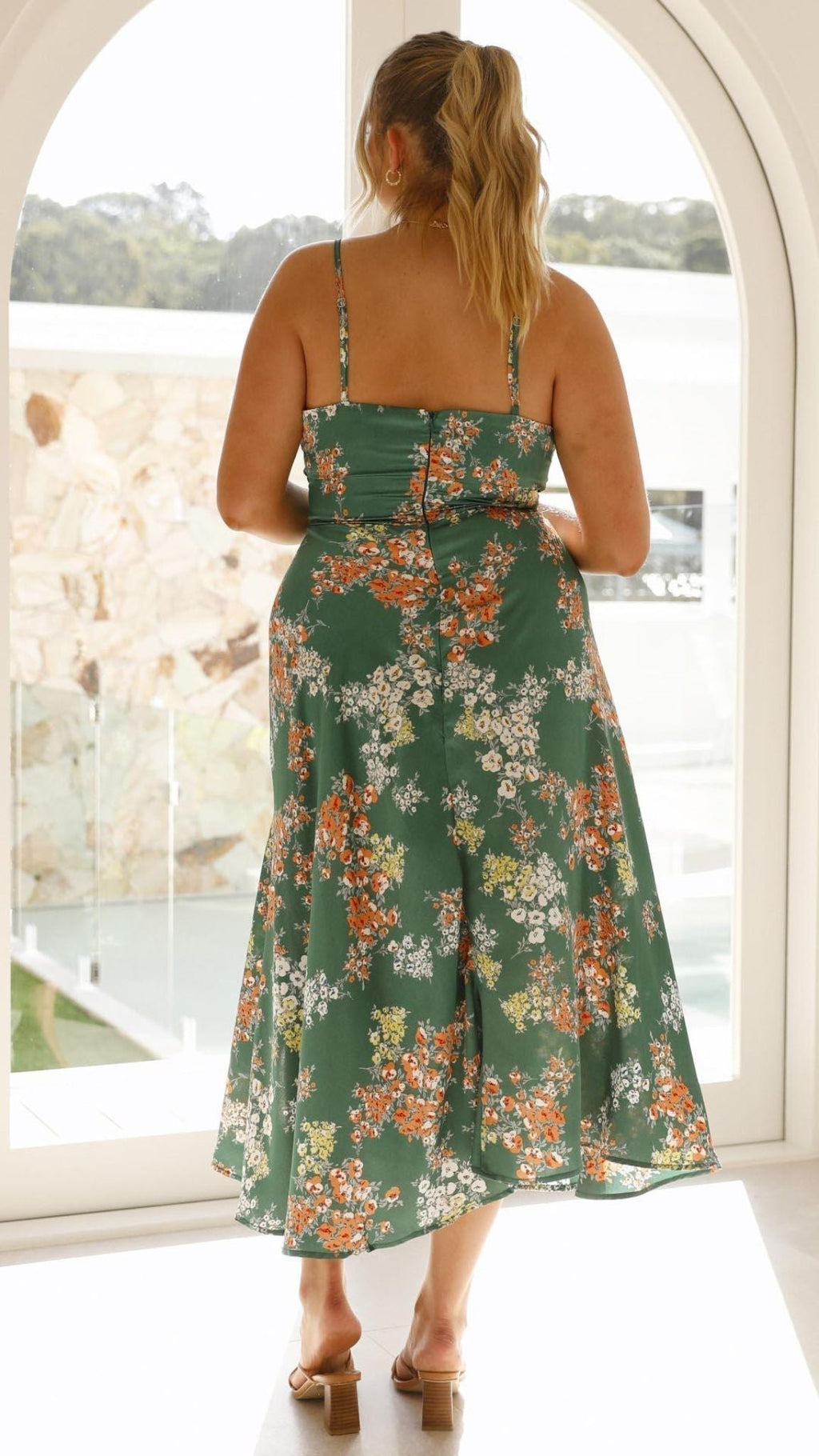 Polished Dress with an Effortless Classic Look
