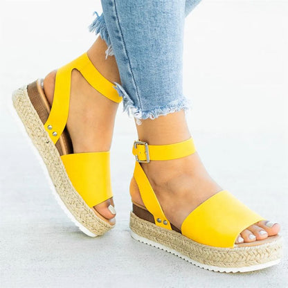 Chic Orthopedic Sandals with Unique Design