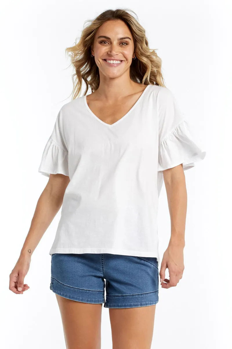 Well Tailored Shirt with a Graceful Silhouette