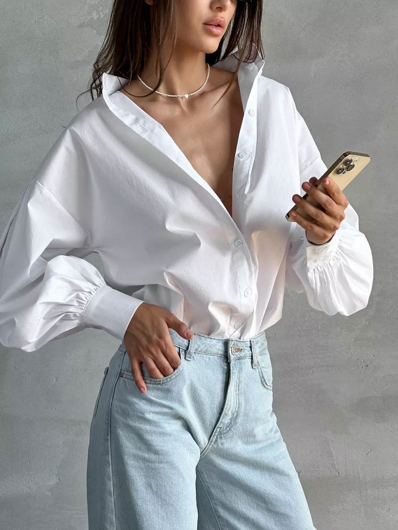 Classic Vintage Shirt with a Flattering Fit