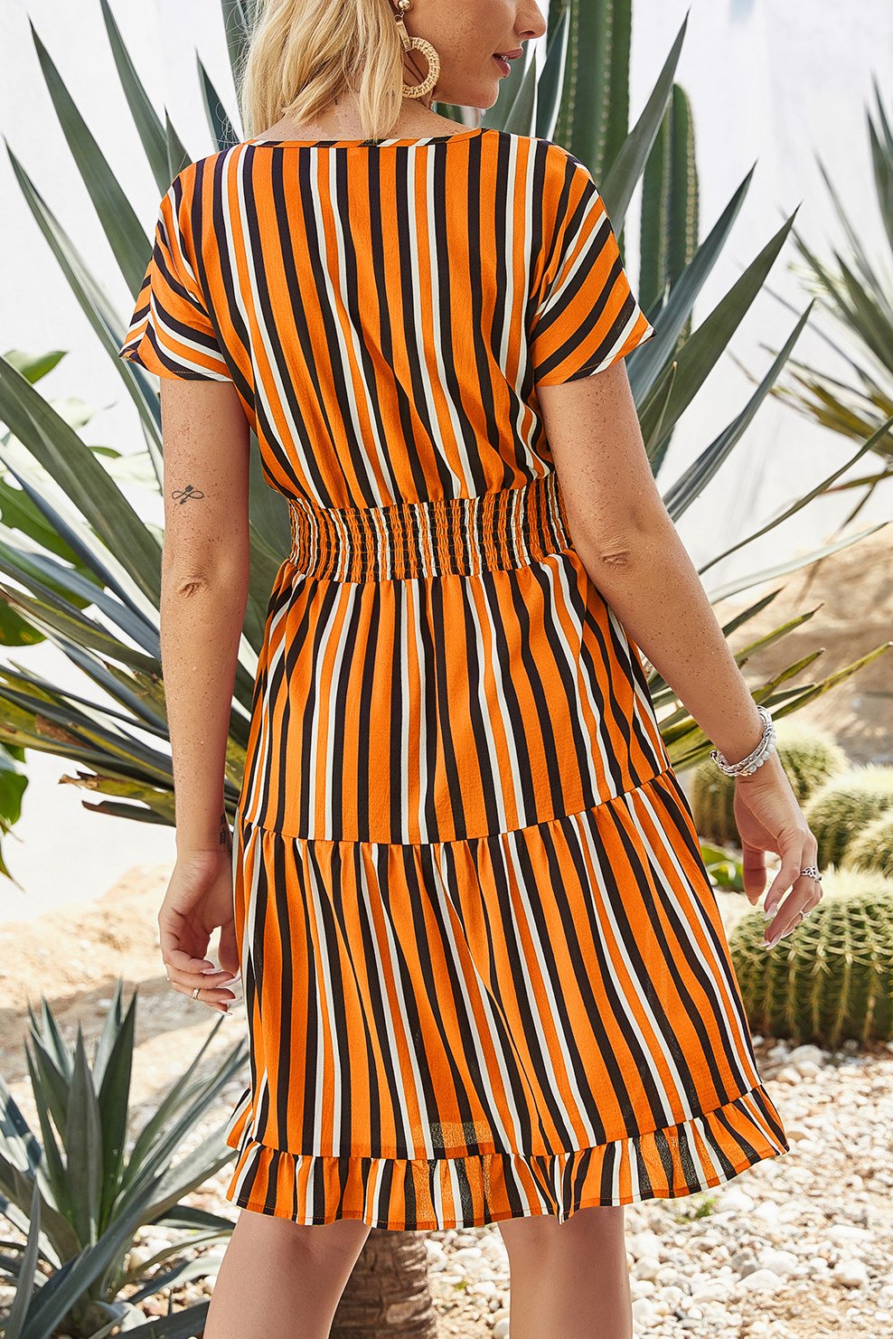 Well Tailored Dress with a Graceful Silhouette