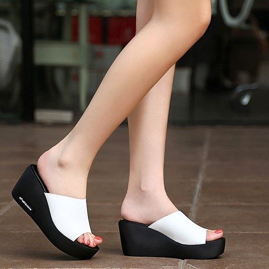 Classic Orthopedic Sandals with Timeless Style