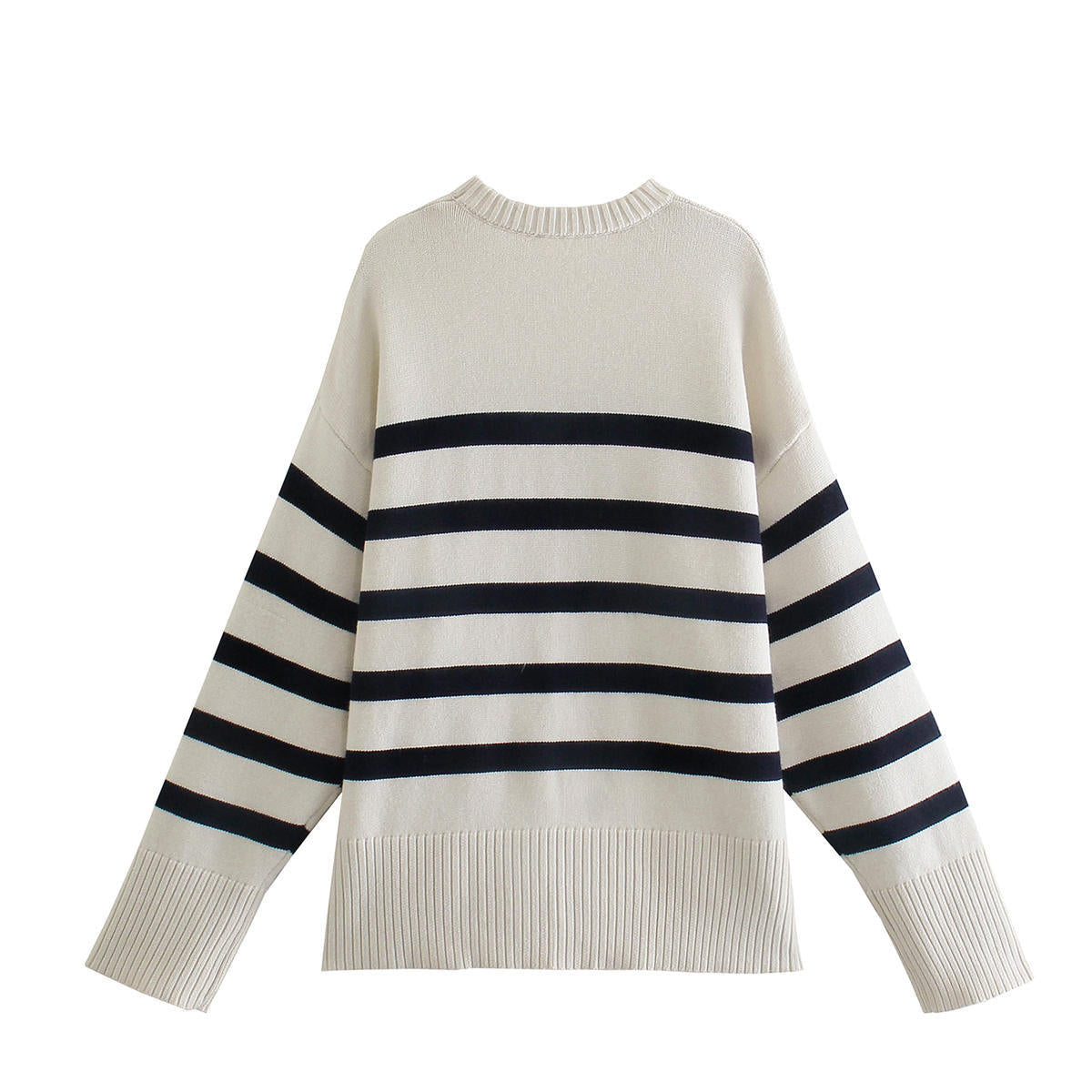 Well Tailored Blouse with a Graceful Silhouette