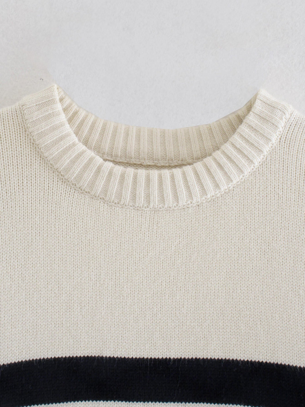Well Tailored Blouse with a Graceful Silhouette