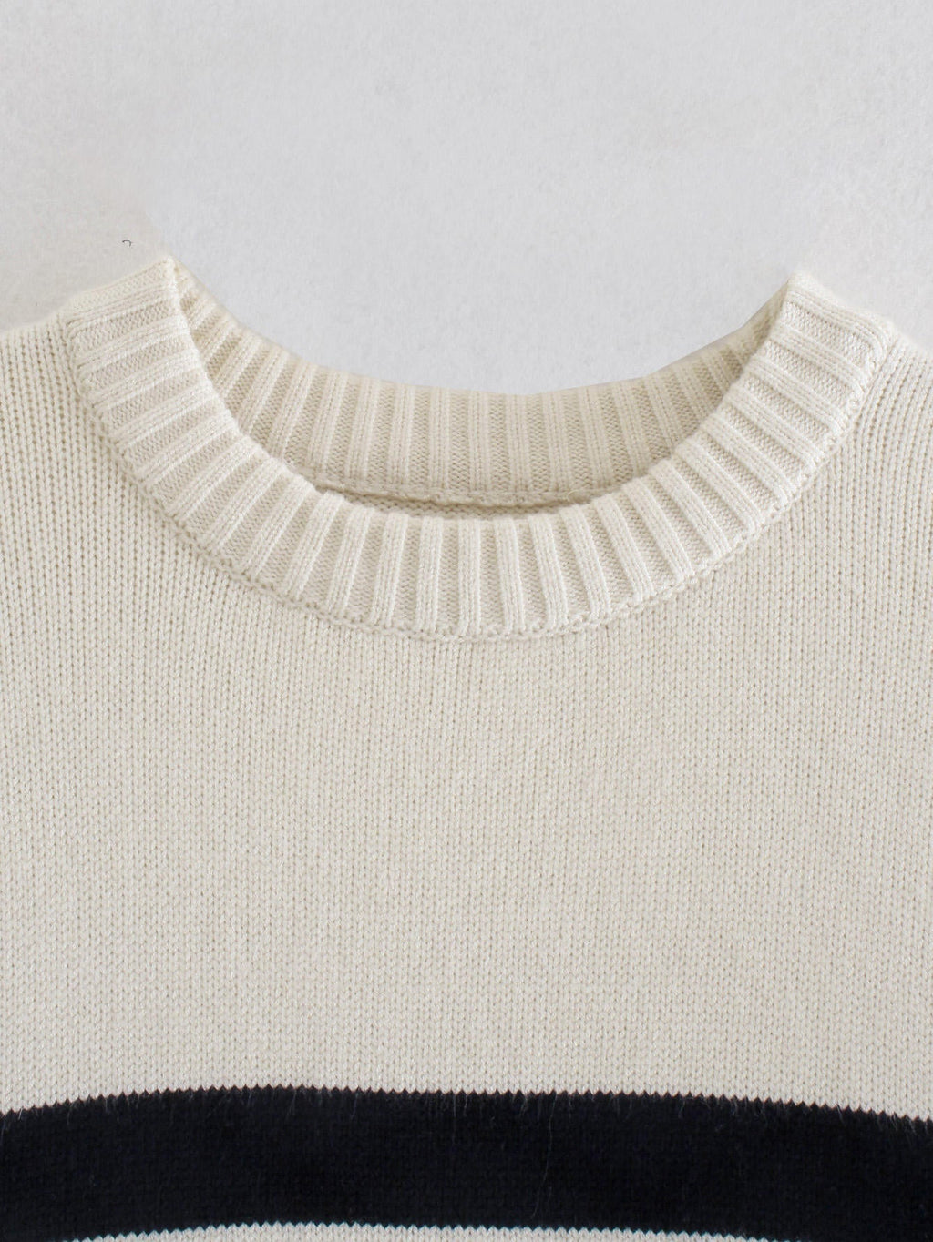Beautifully Crafted Blouse in a Classic Style