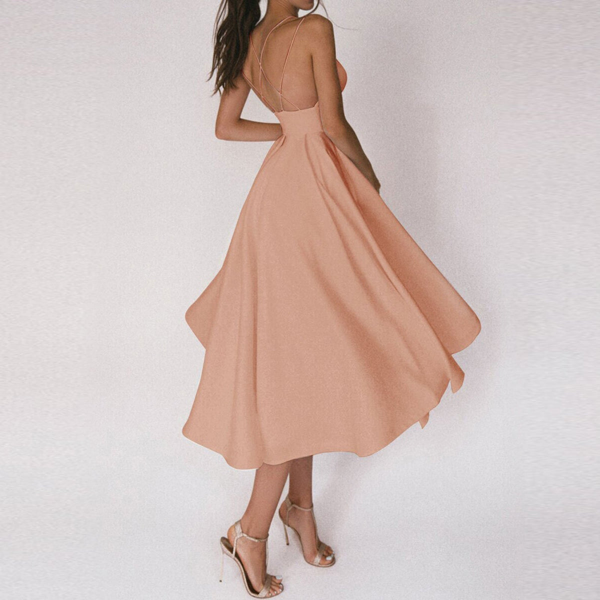 Well Tailored Dress with a Graceful Silhouette