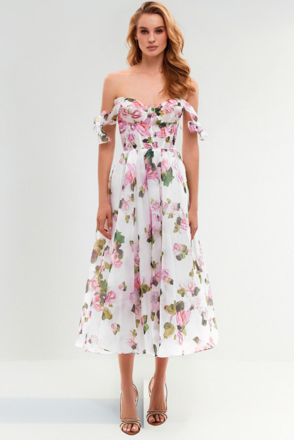 Polished Dress with an Effortless Classic Look