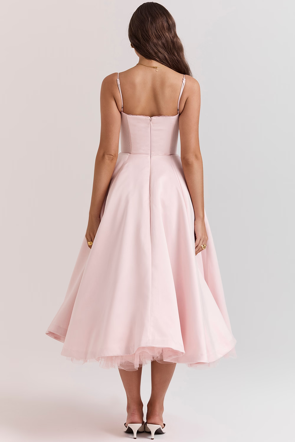 Beautifully Finished Dress in a Timeless Design