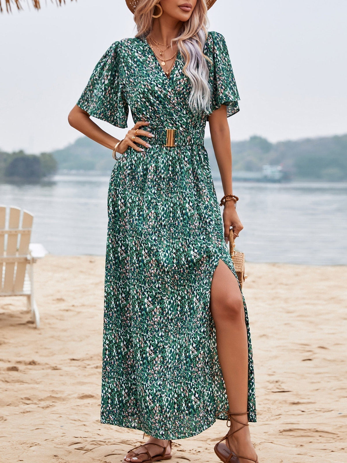Classic Vintage Dress with a Flattering Fit