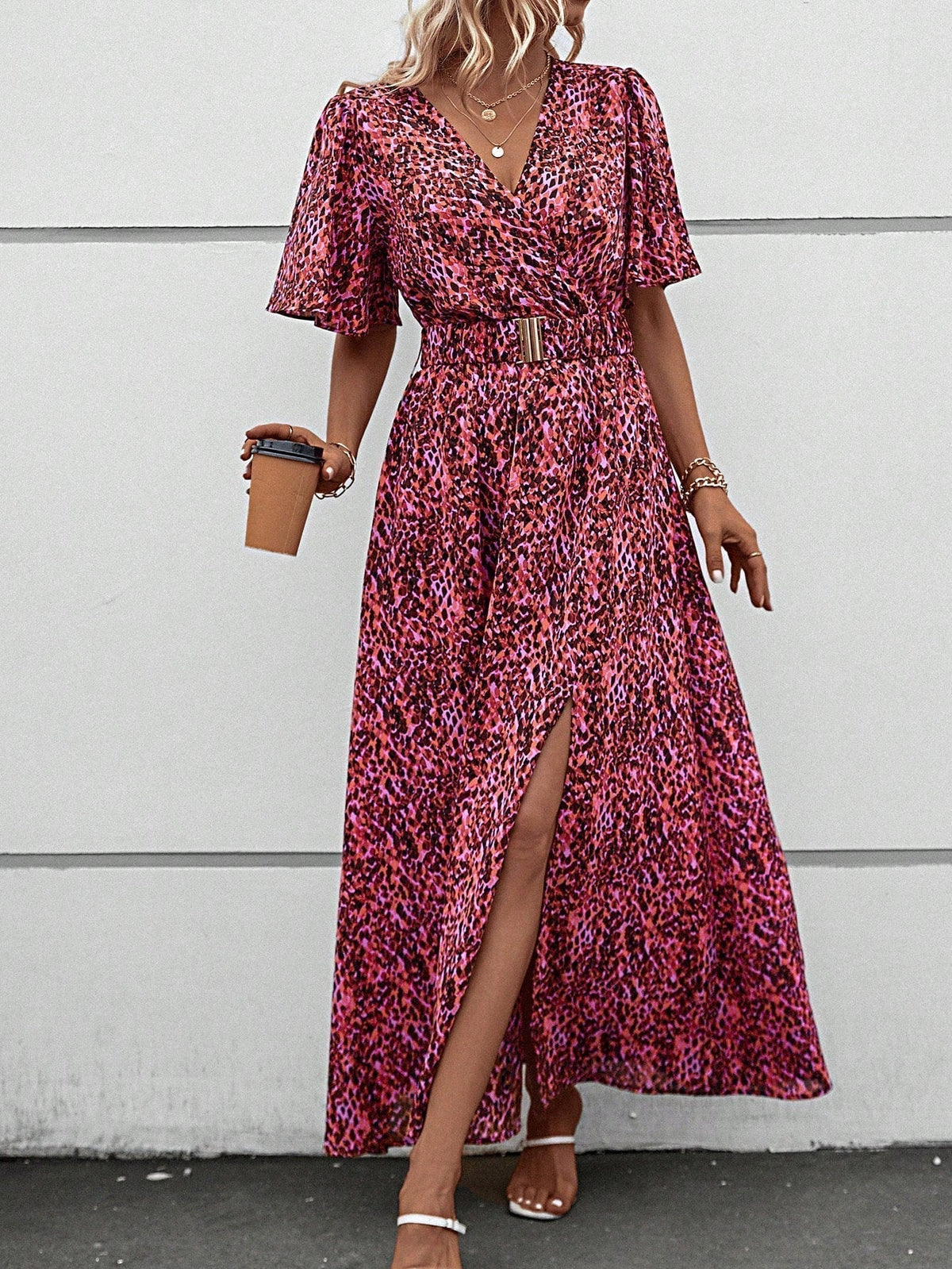 Classic Vintage Dress with a Flattering Fit