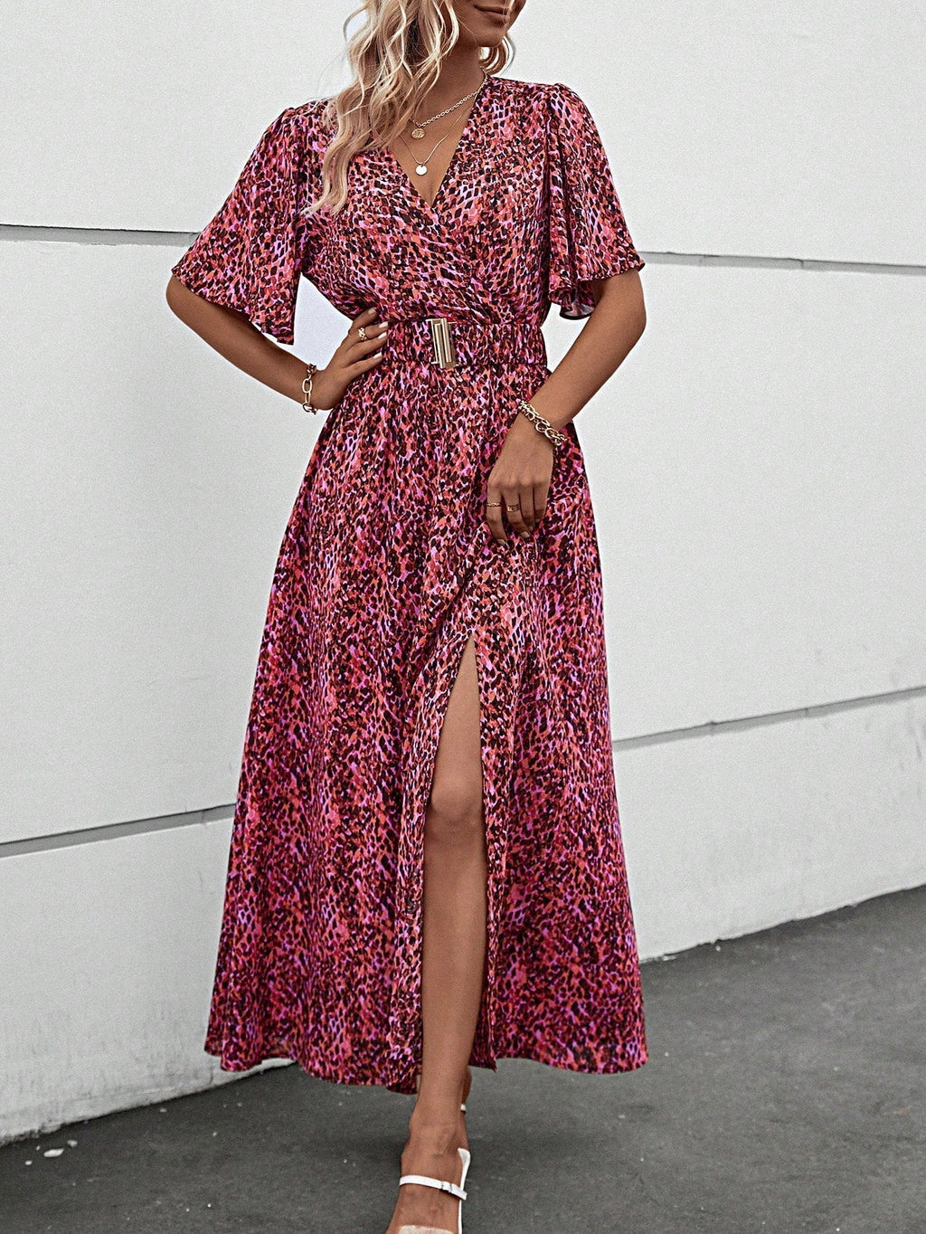 Classic Vintage Dress with a Flattering Fit
