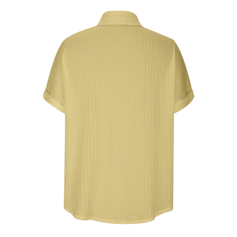 Well Tailored Shirt with a Graceful Silhouette