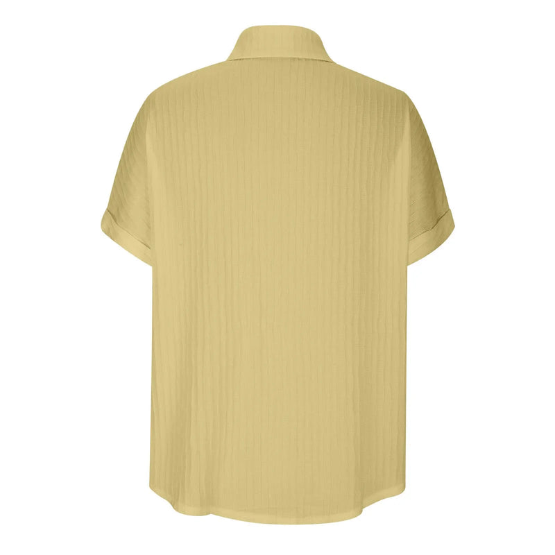 Effortlessly Elegant Shirt with a Timeless Design