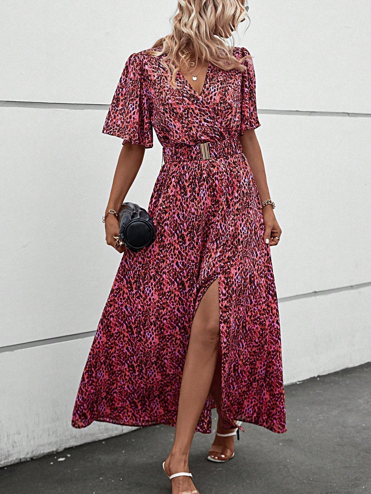 Classic Vintage Dress with a Flattering Fit