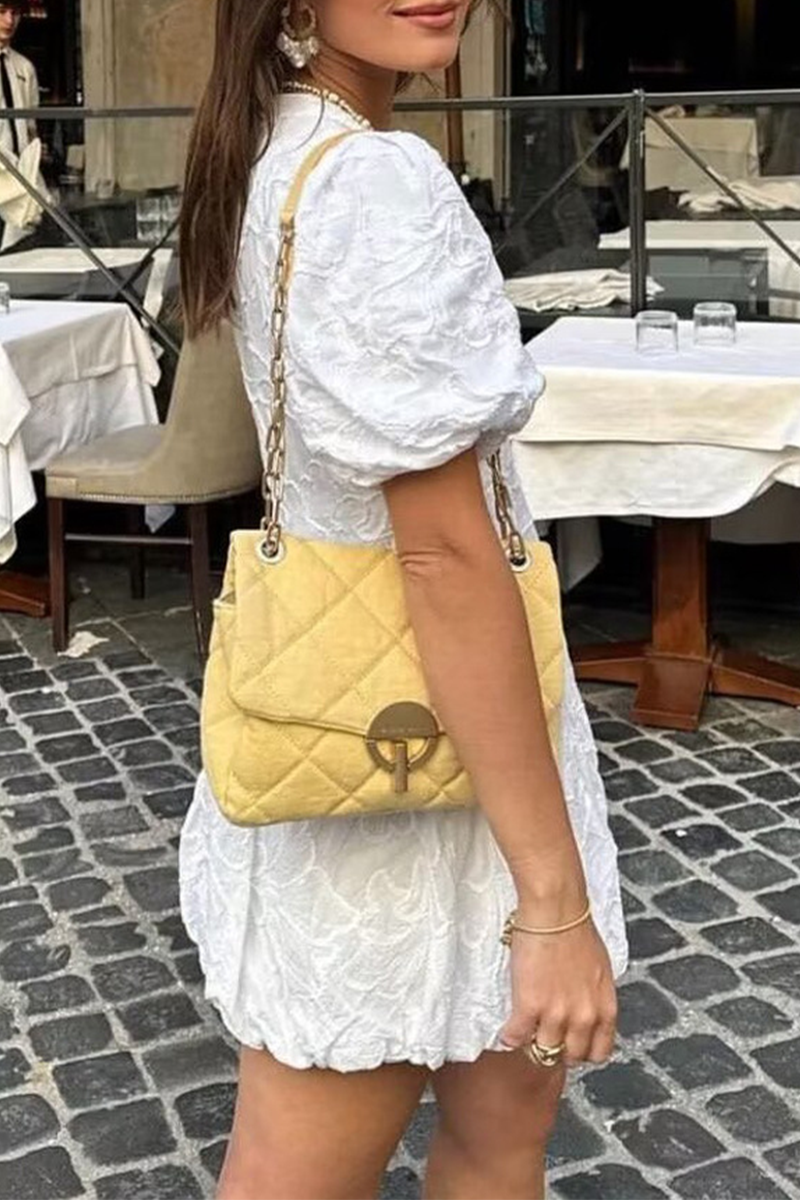 Well Tailored Dress with a Graceful Silhouette