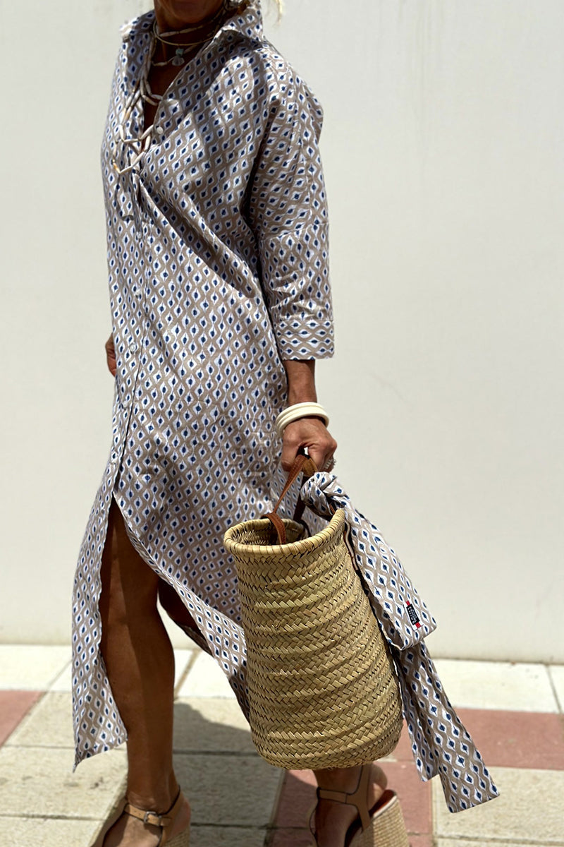 Beautifully Finished Dress in a Timeless Design