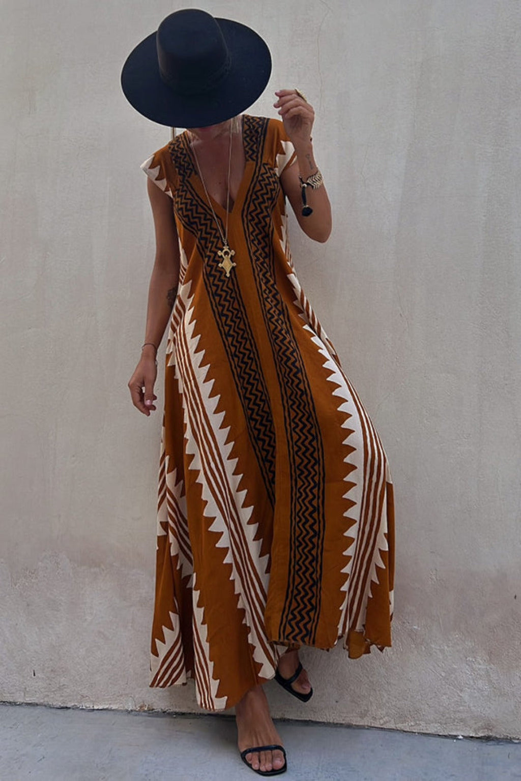 Classic Vintage & Enduringly Stylish Dress