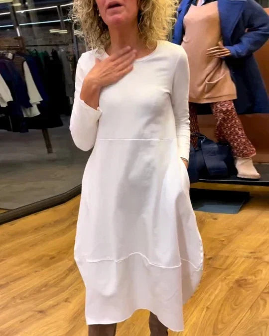 Well Tailored Dress with a Graceful Silhouette