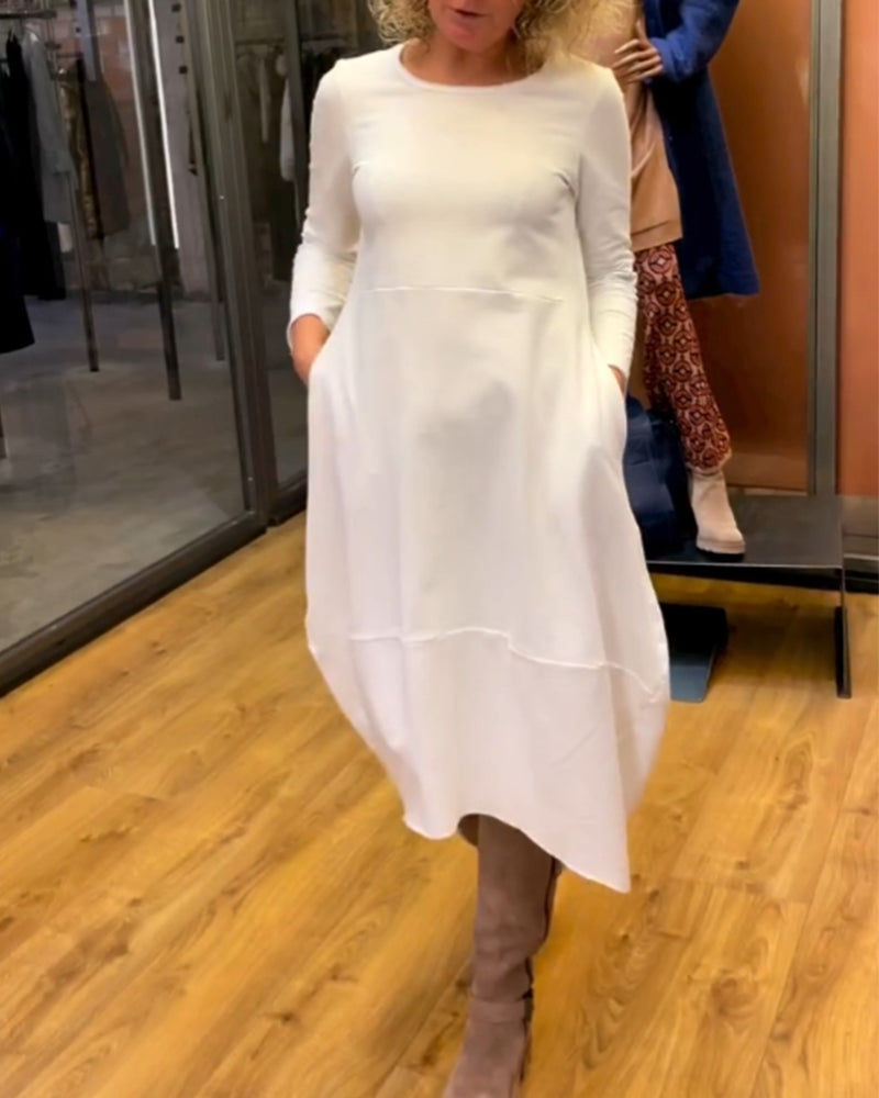 Effortlessly Elegant Dress with a Timeless Design