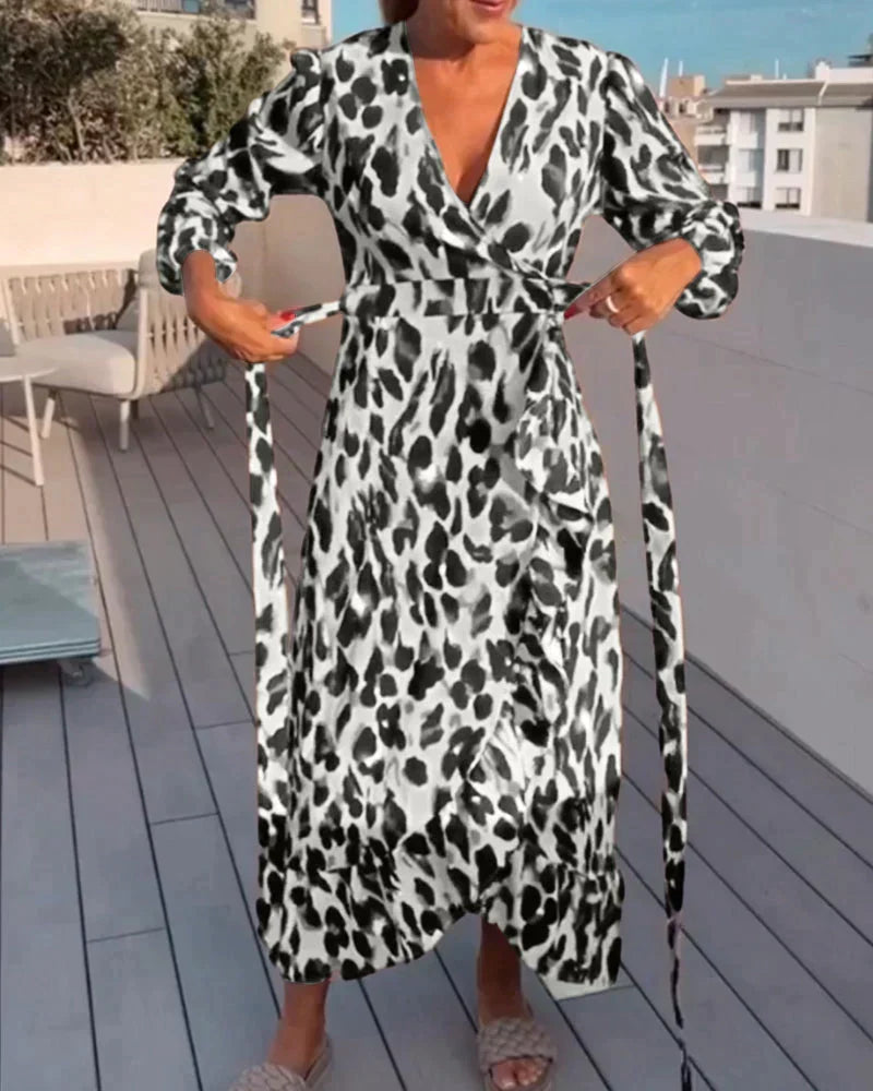 Sophisticated Dress with a Clean Classic Look