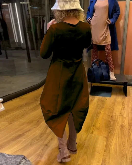 Effortlessly Elegant Dress with a Timeless Design