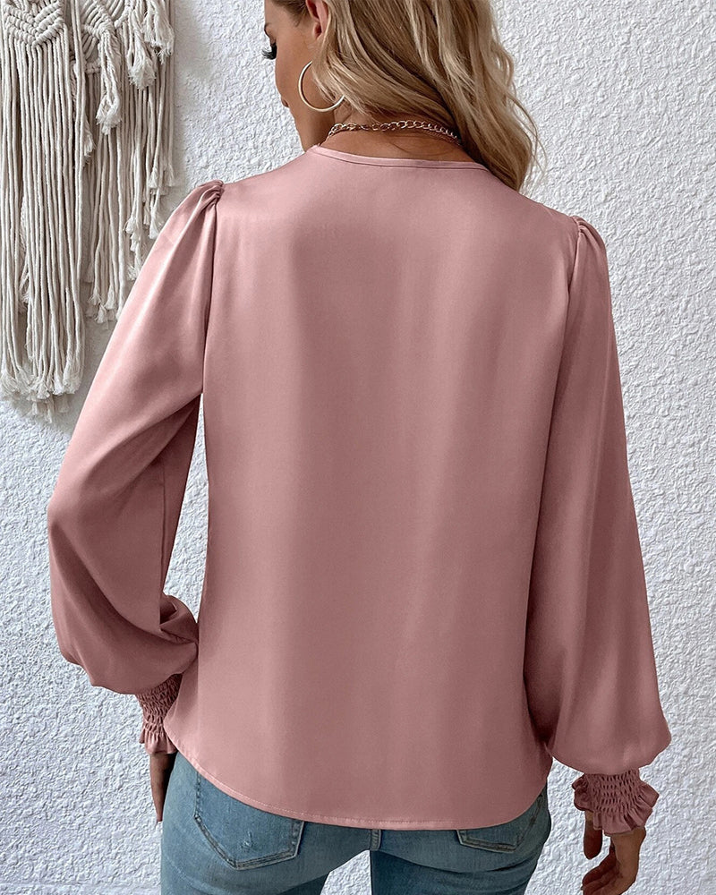 Classic Vintage & Enduringly Stylish Blouse