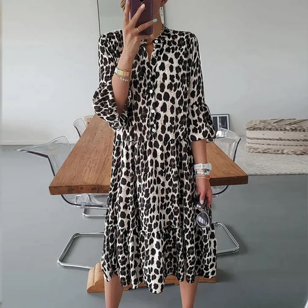 Beautifully Finished Dress in a Timeless Design