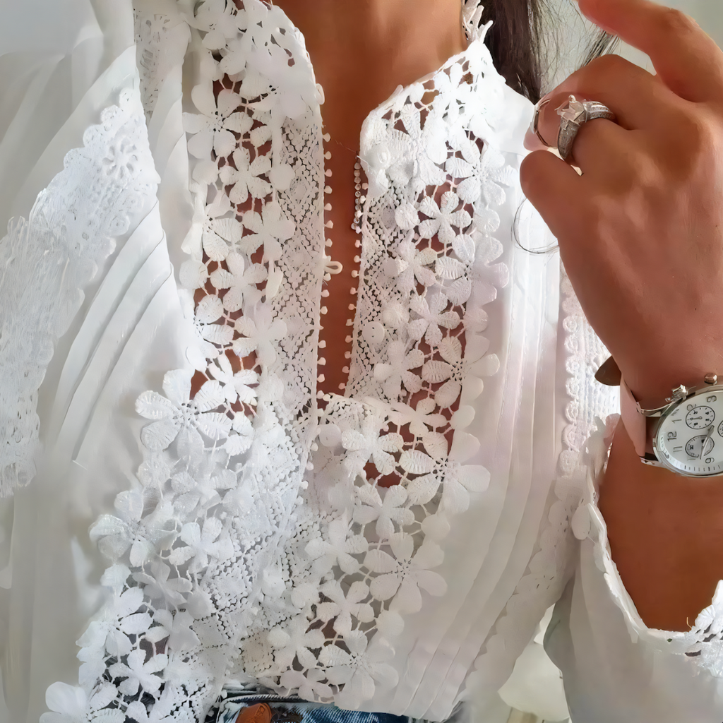 Beautifully Crafted Blouse in a Classic Style