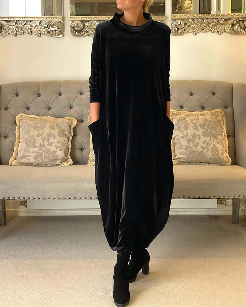 Classic Vintage Dress with a Flattering Fit