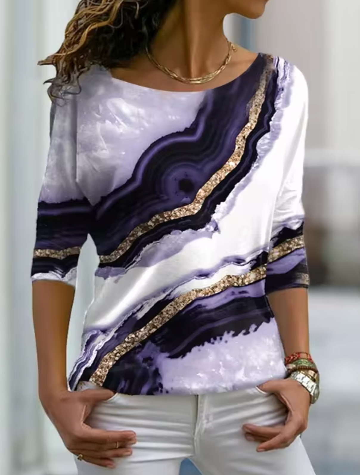 Effortlessly Elegant T-Shirt with a Timeless Design