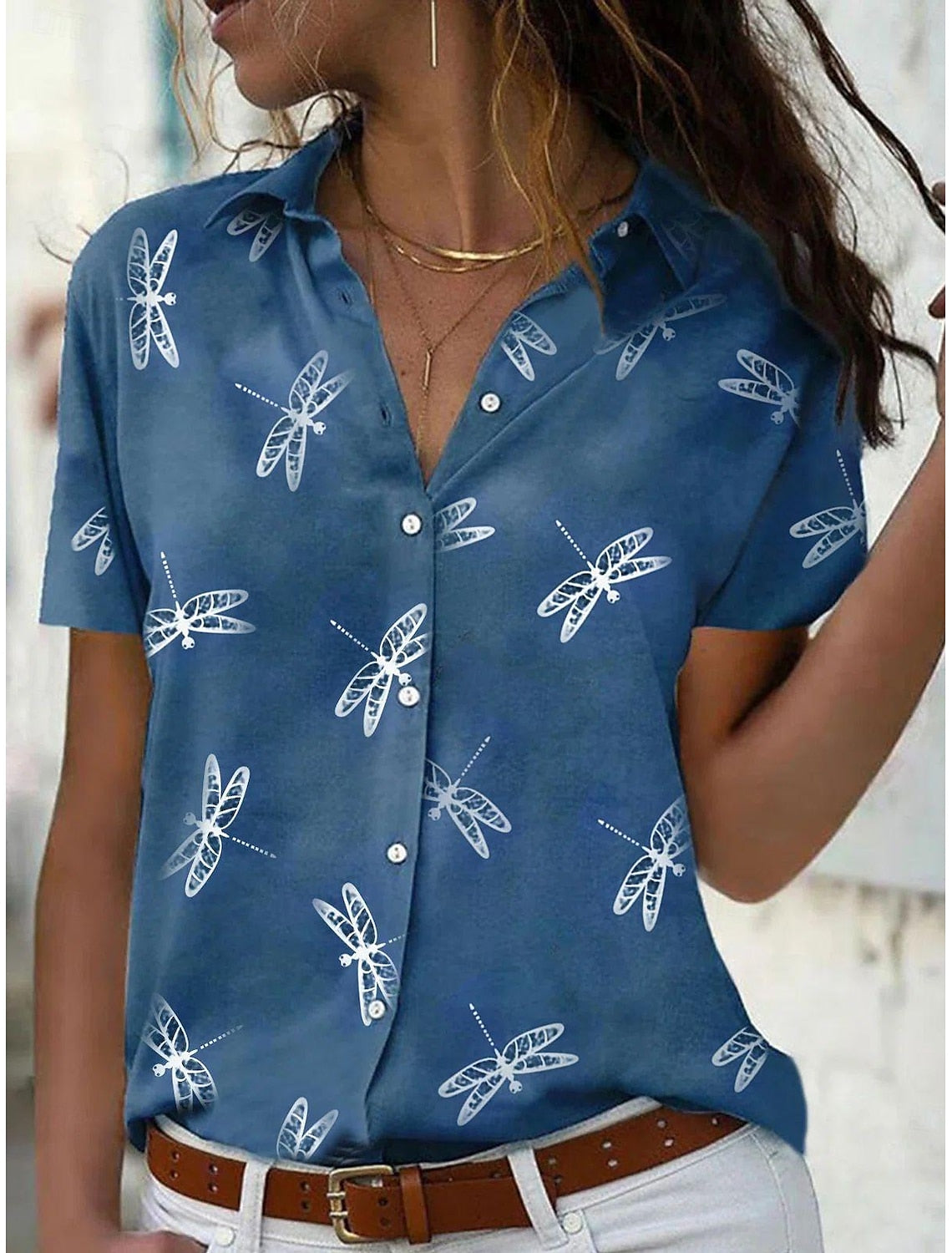 Classic Vintage Shirt with a Flattering Fit